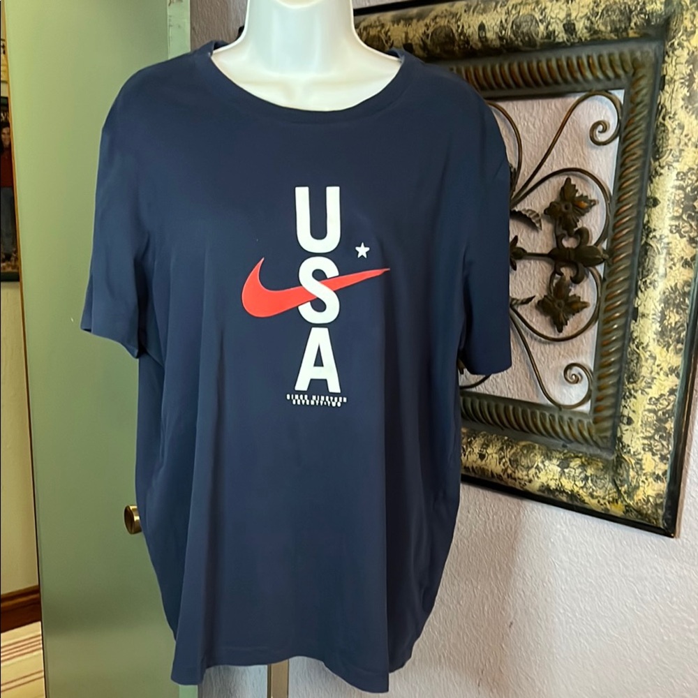 Nike Men's Dark Blue USA Graphic Tee Sz L